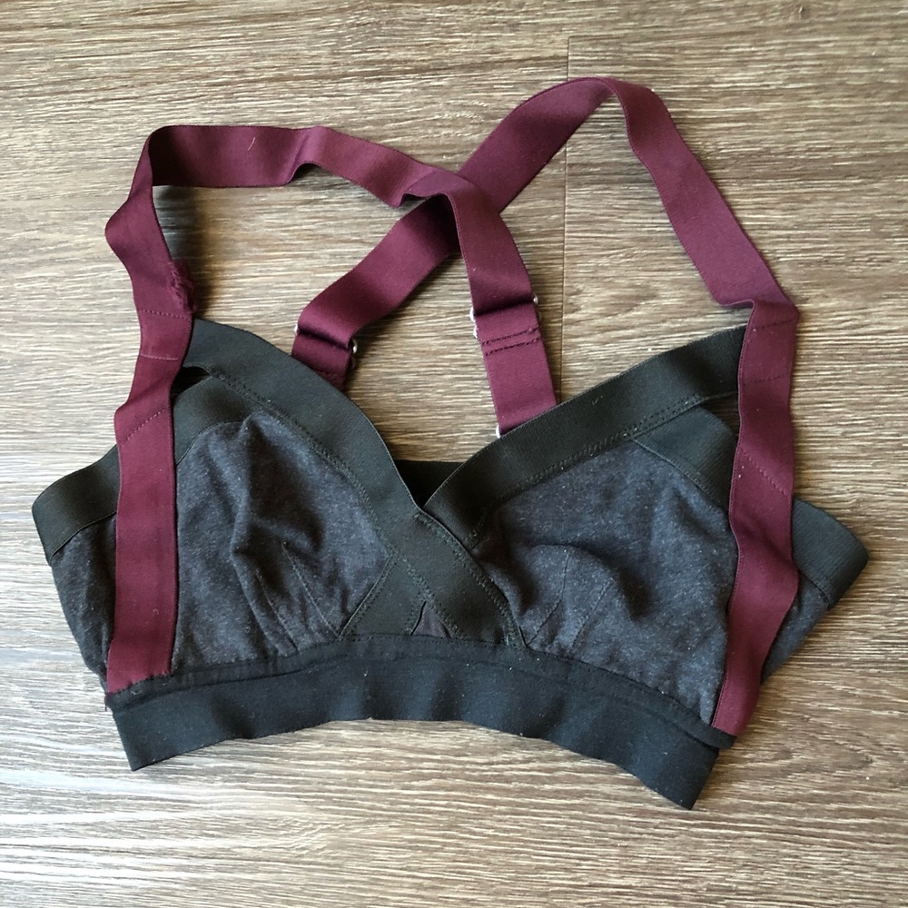 SOLD - Aritzia Community bra